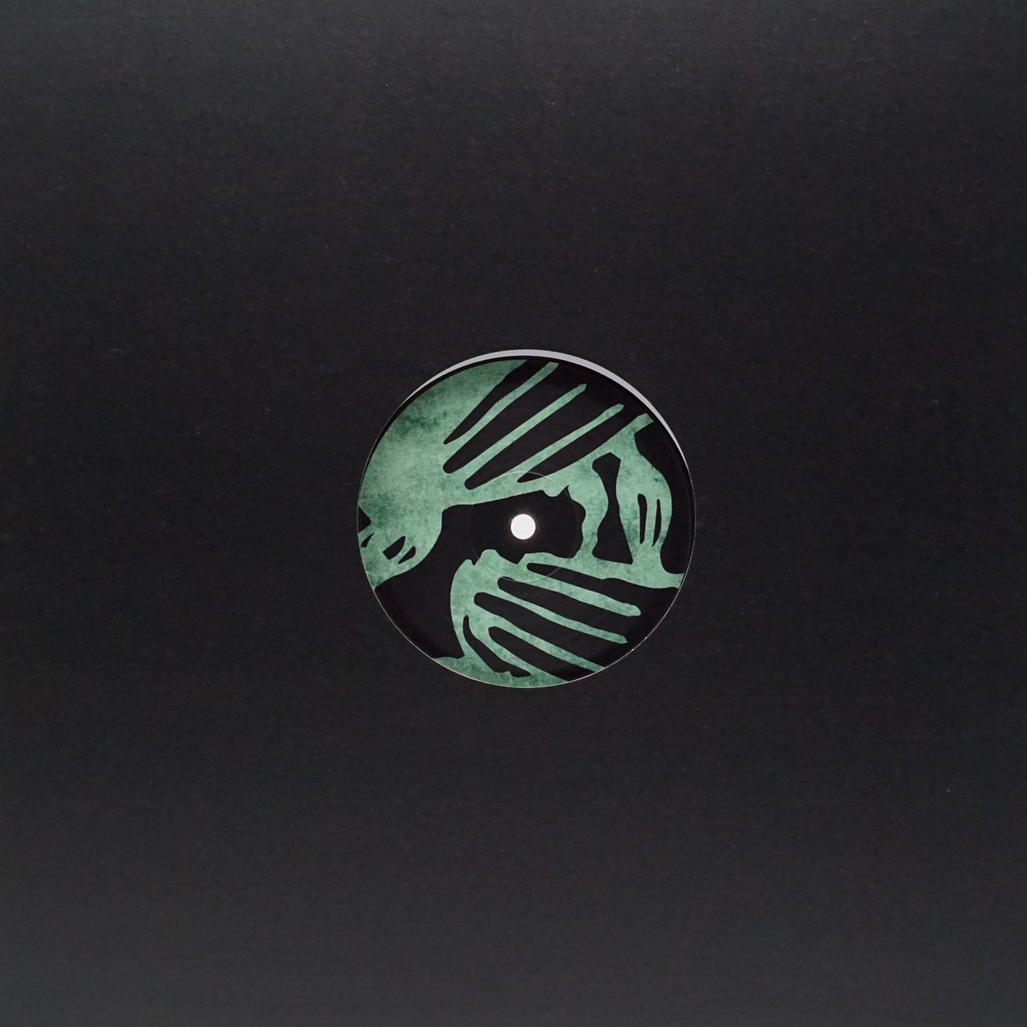 VARIOUS ARTISTS – COVERED 005