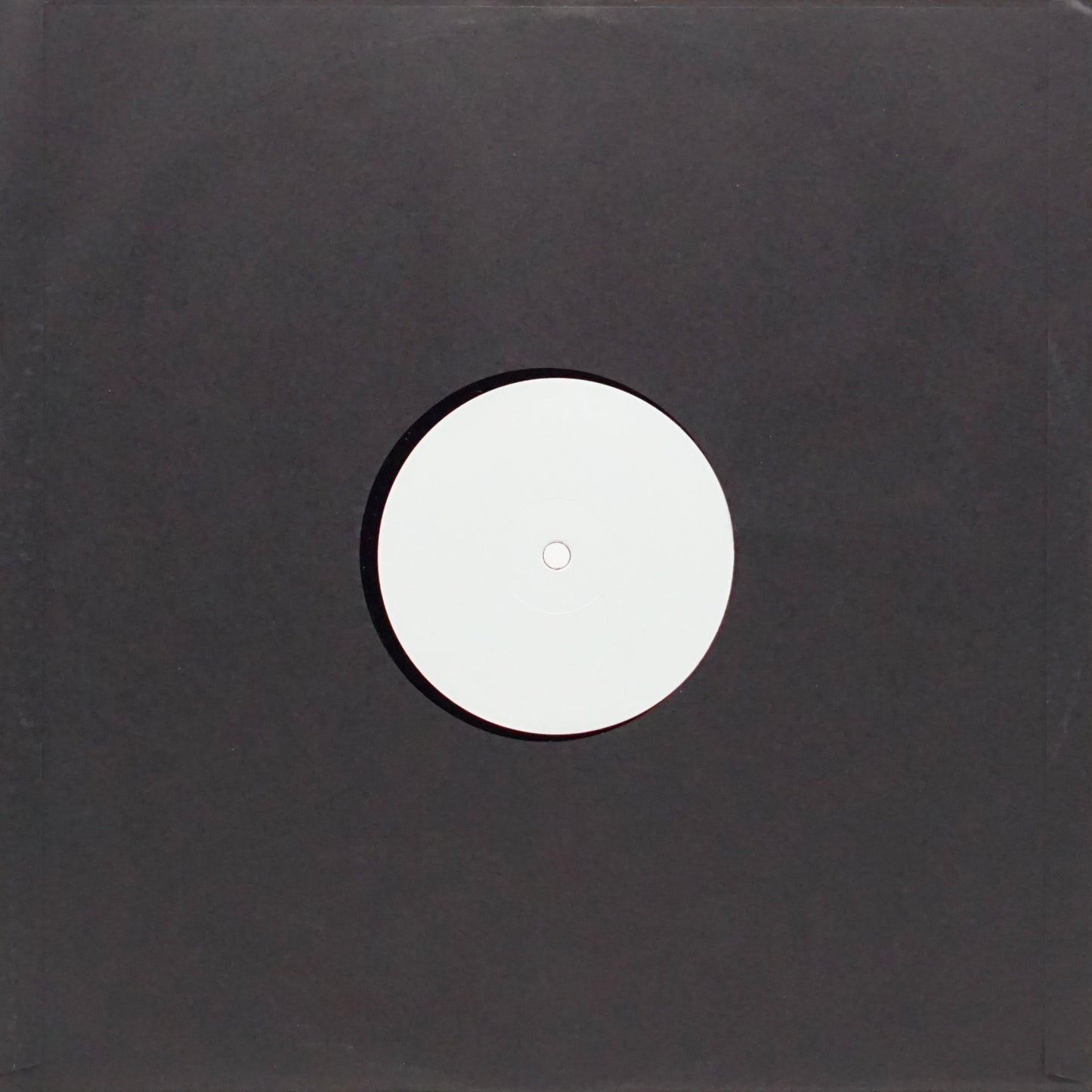 NIZAR SARAKBI – NAKED GROOVE