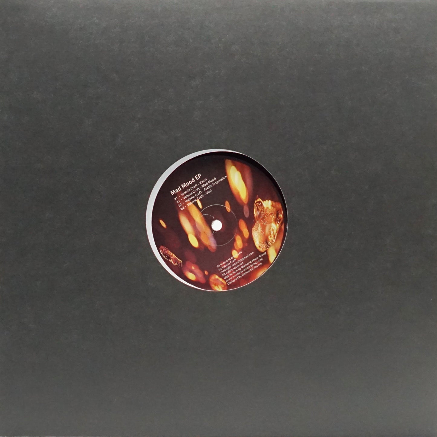 VALERIA CROFT – MAD MOOD