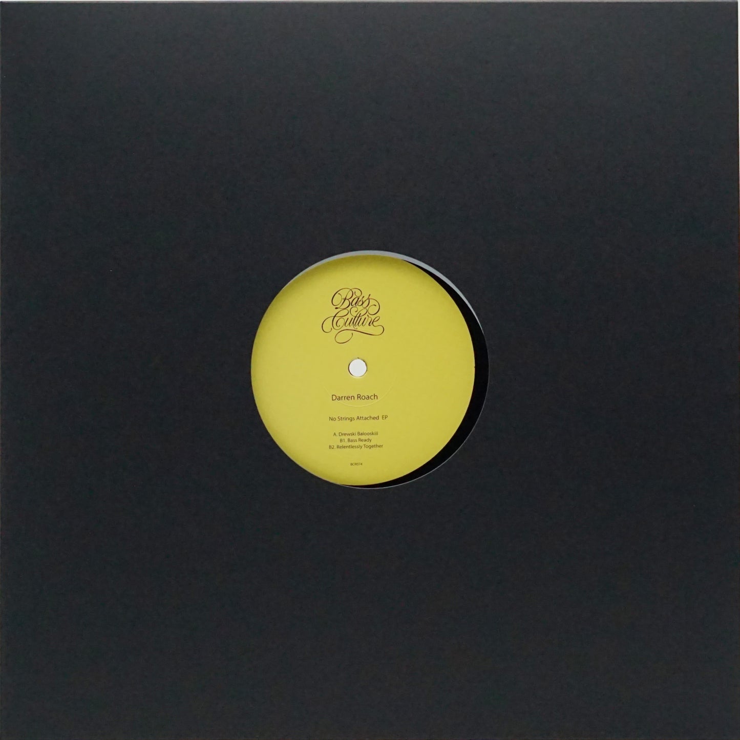 DARREN ROACH – NO STRINGS ATTACHED