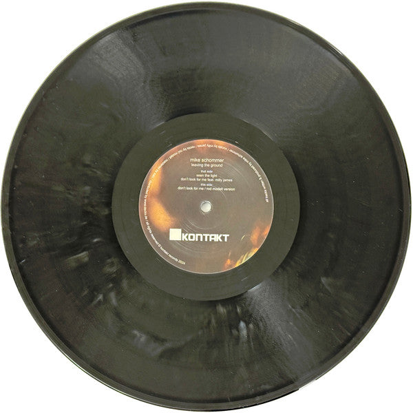 MIKE SCHOMMER, ROD MODELL – LEAVING THE GROUND