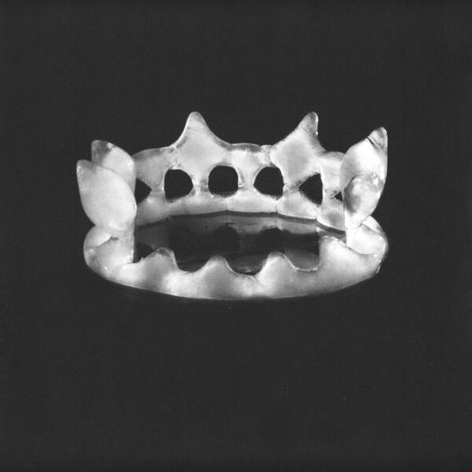 THE MOLE – PEACE MONARCHY