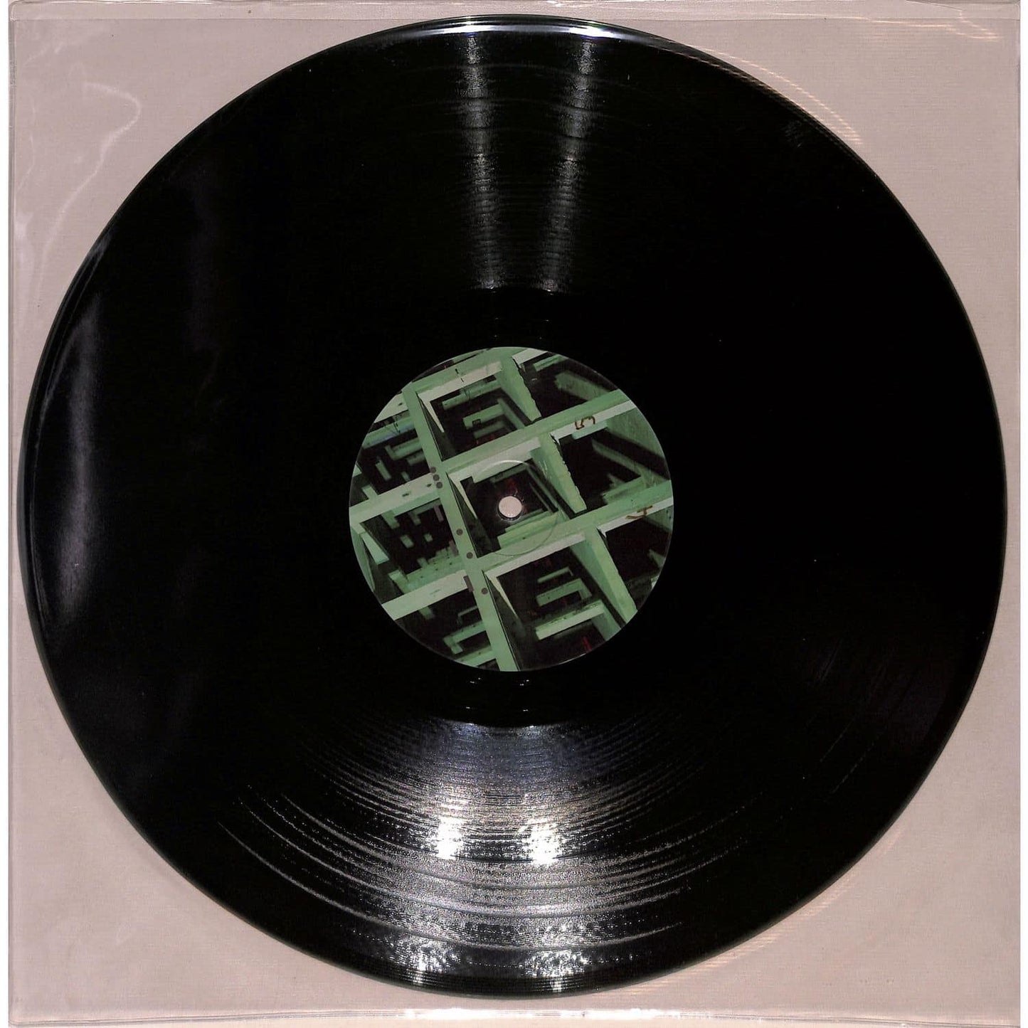 Second Hand vinyl record of ZOLTAN SOLOMON, GRAD_U, IXM, HYDERGINE from the DUB MASTERS SERIES, front cover image.
