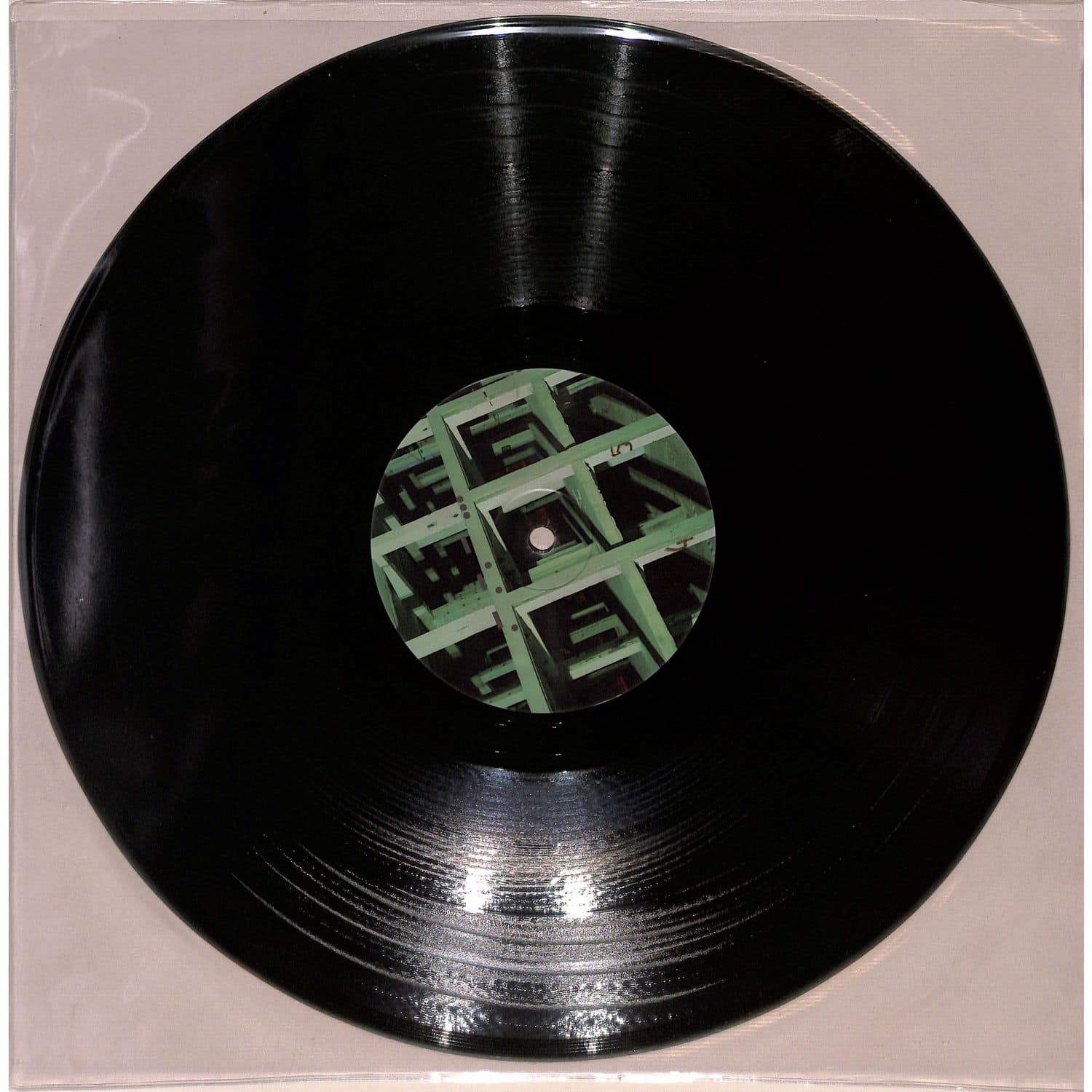 Second Hand vinyl record of ZOLTAN SOLOMON, GRAD_U, IXM, HYDERGINE from the DUB MASTERS SERIES, front cover image.