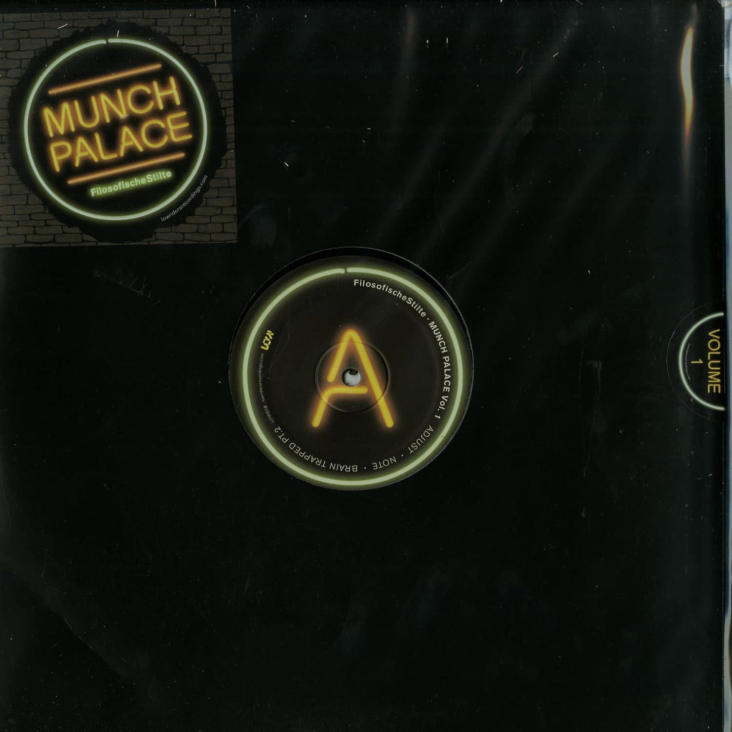 Second Hand vinyl record of FILOSOFISCHESTILTE, CO.FEE, DAGGER DX from Munch Palace Vol.1, showing the front cover artwork.