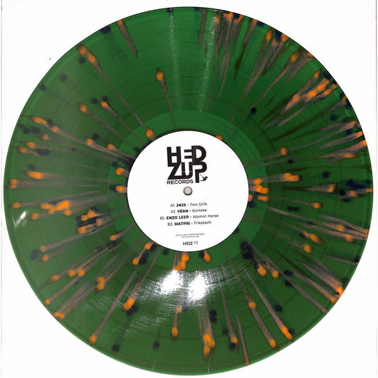 Syncrophone vinyl record Enzo Leep Vern Matpri HDZ #17 by JNJS, front cover with colorful abstract artwork.